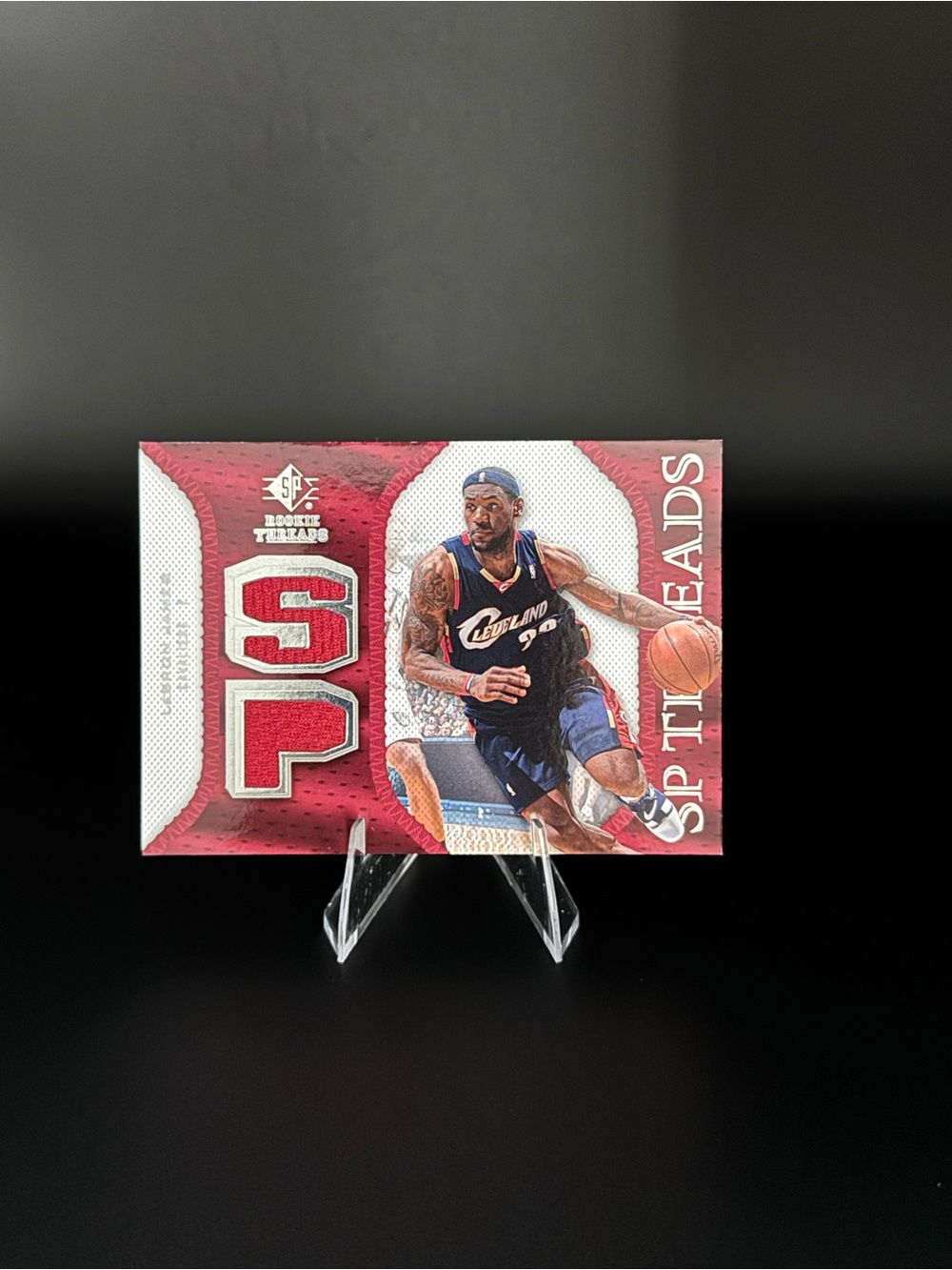 2007-08 SP Rookie Threads -SP Threads LeBron James #SP-JA Patch (MEM)
